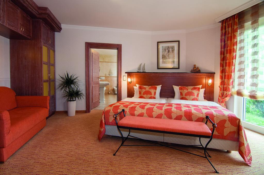 Hotel Blinkfueer Dierhagen Phòng bức ảnh